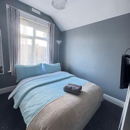 Shirley House 6, Guest House, Self Catering, Self Check In With Smart Locks, Use Of Fully Equipped Kitchen, Close To City Centre, Ideal For Longer Stays, Excellent Transport Links Southampton Extérieur photo