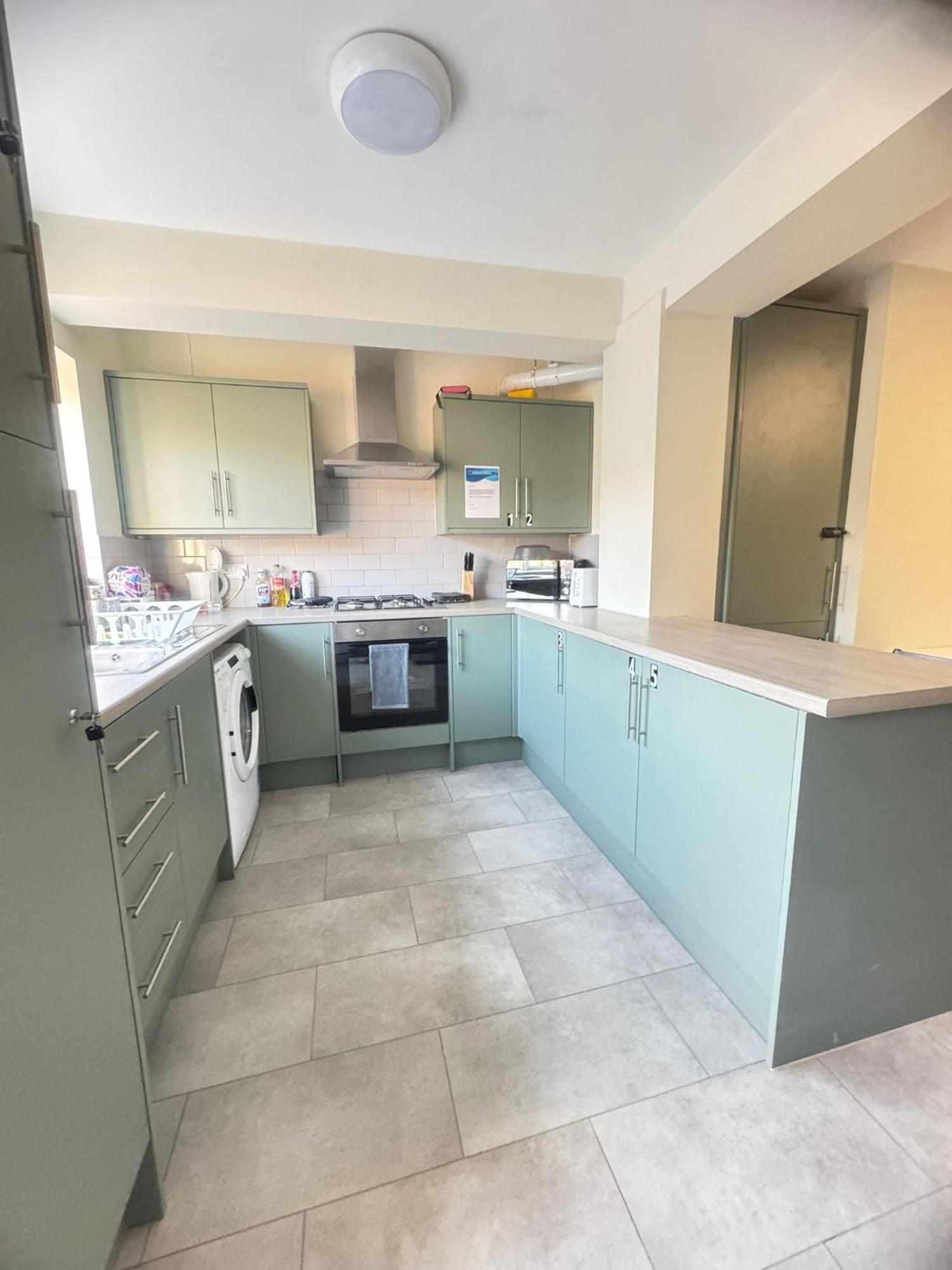 Shirley House 6, Guest House, Self Catering, Self Check In With Smart Locks, Use Of Fully Equipped Kitchen, Close To City Centre, Ideal For Longer Stays, Excellent Transport Links Southampton Extérieur photo