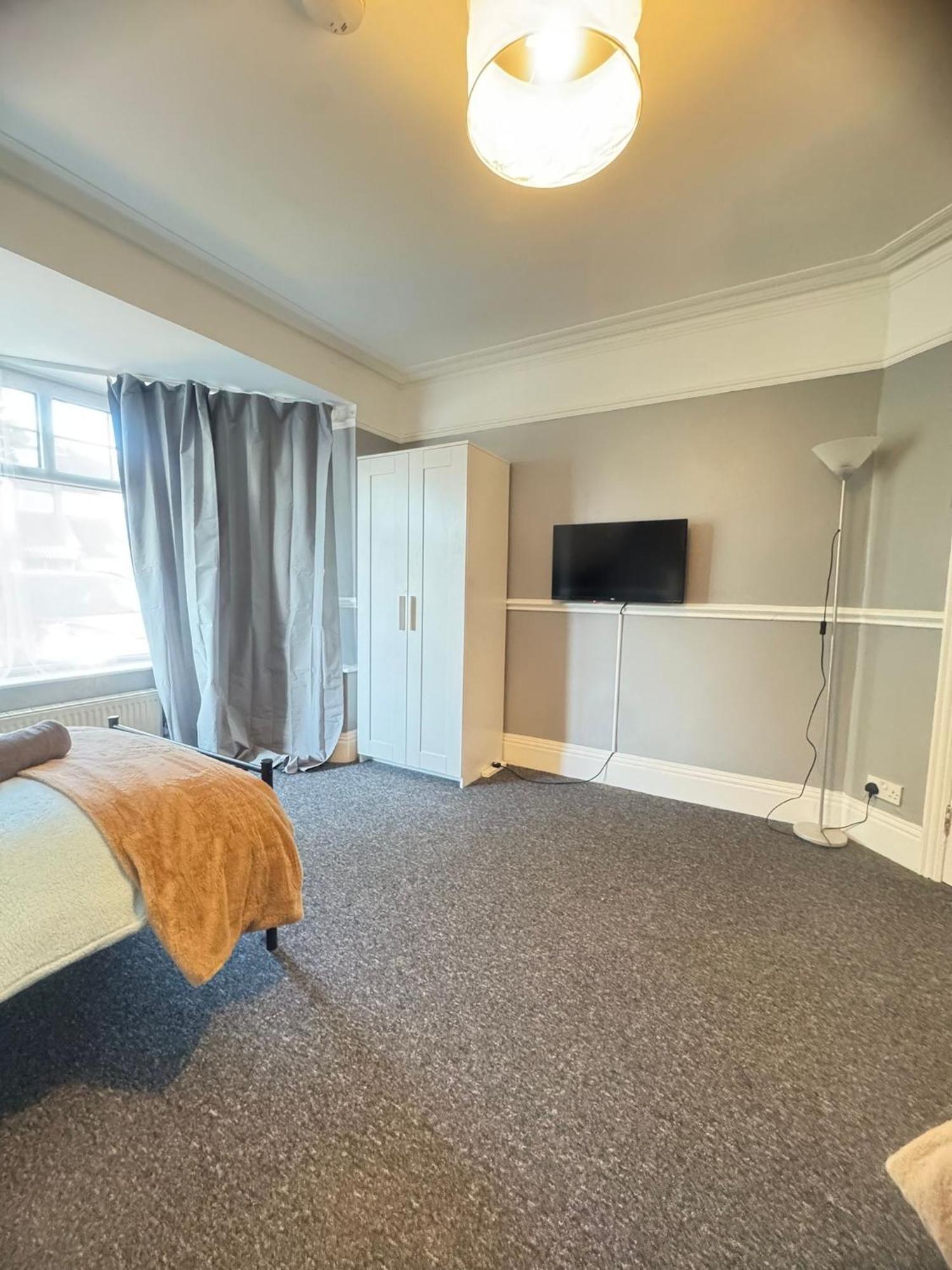 Shirley House 6, Guest House, Self Catering, Self Check In With Smart Locks, Use Of Fully Equipped Kitchen, Close To City Centre, Ideal For Longer Stays, Excellent Transport Links Southampton Extérieur photo