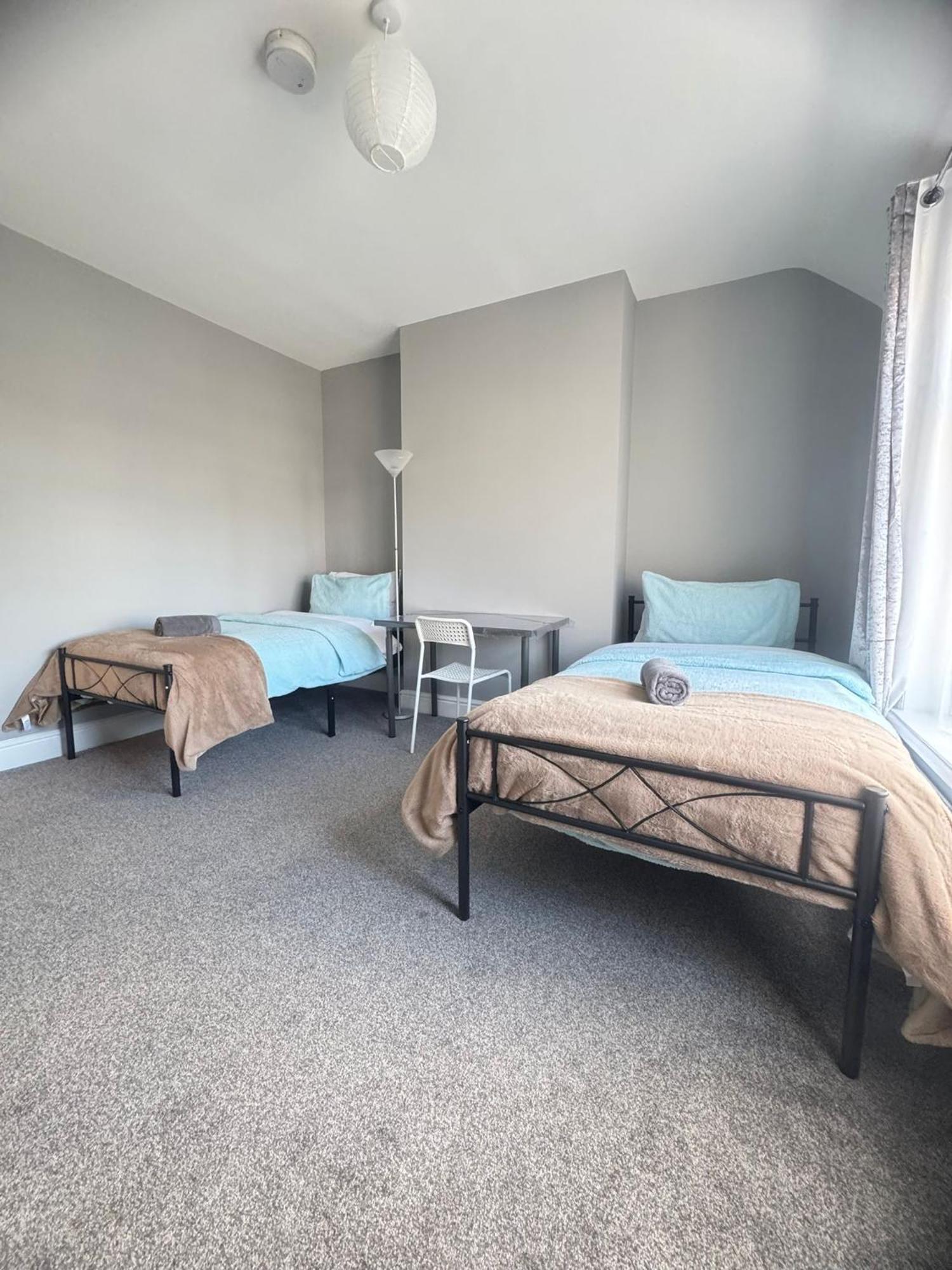 Shirley House 6, Guest House, Self Catering, Self Check In With Smart Locks, Use Of Fully Equipped Kitchen, Close To City Centre, Ideal For Longer Stays, Excellent Transport Links Southampton Extérieur photo