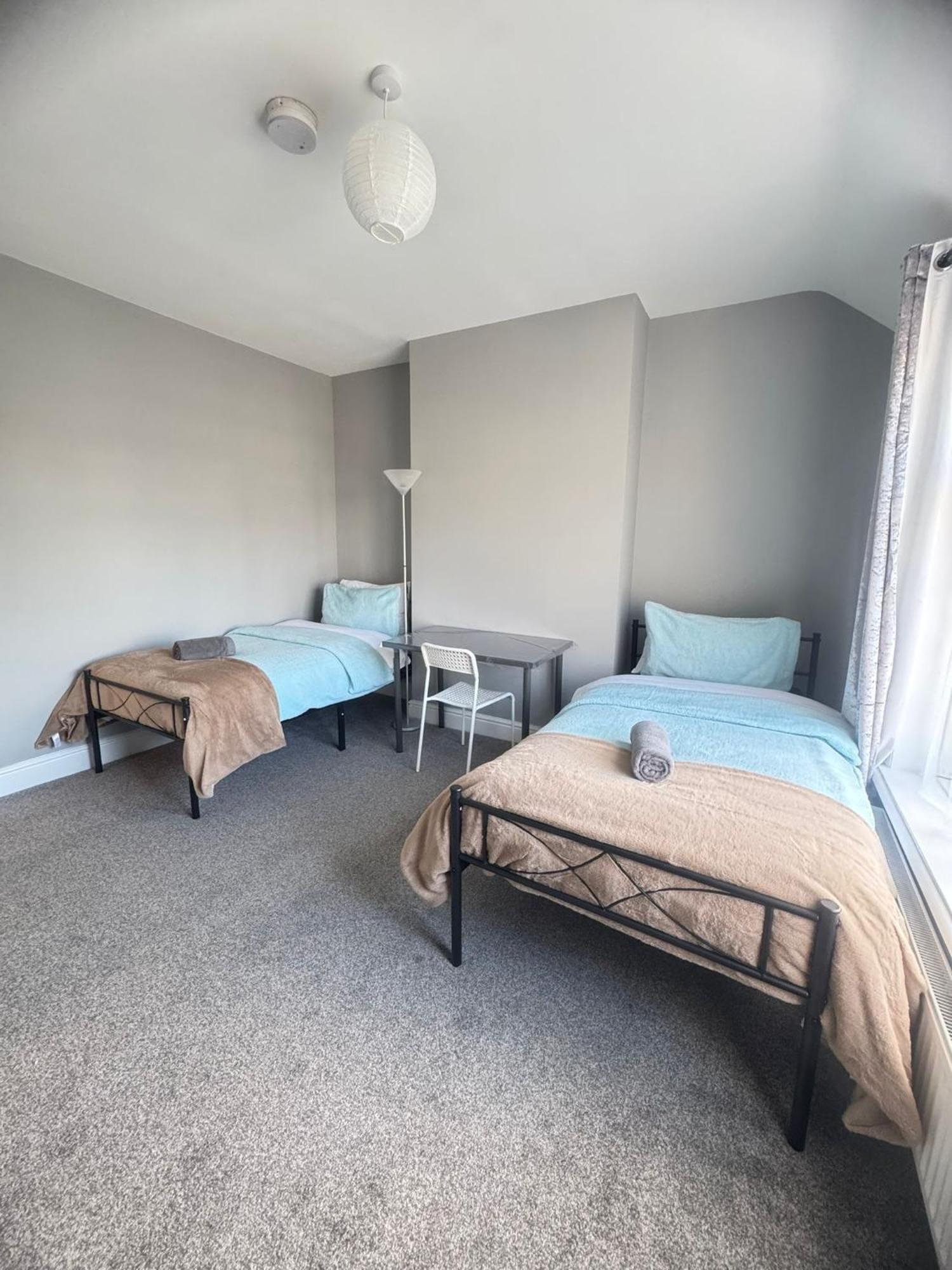 Shirley House 6, Guest House, Self Catering, Self Check In With Smart Locks, Use Of Fully Equipped Kitchen, Close To City Centre, Ideal For Longer Stays, Excellent Transport Links Southampton Extérieur photo